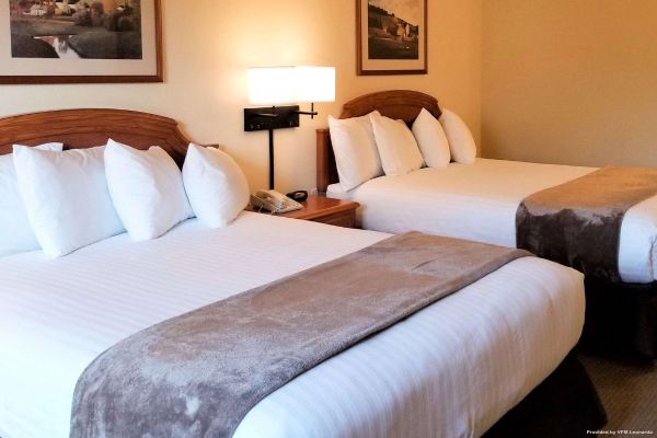CLATSKANIE RIVER INN (Clatskanie)